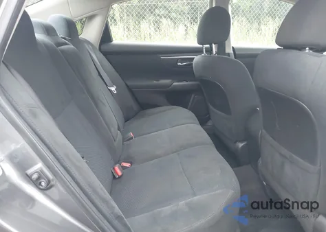 2015 Nissan Altima 2.5 S z USA, uszkodzony, nr VIN 1N4AL3AP0FN380547